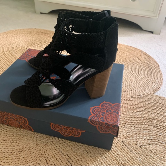 NWT Black Carlos Santana heels size 8 - Picture 4 of 9